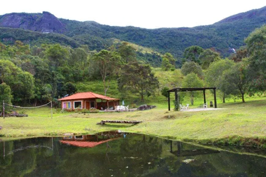 Foto 1 de Fazenda/Sítio à venda, 30000m² em Zona Rural, Aiuruoca