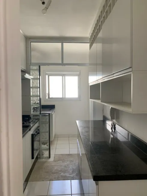 Foto 1 de Apartamento com 3 Quartos à venda, 69m² em Jardim Tupanci, Barueri