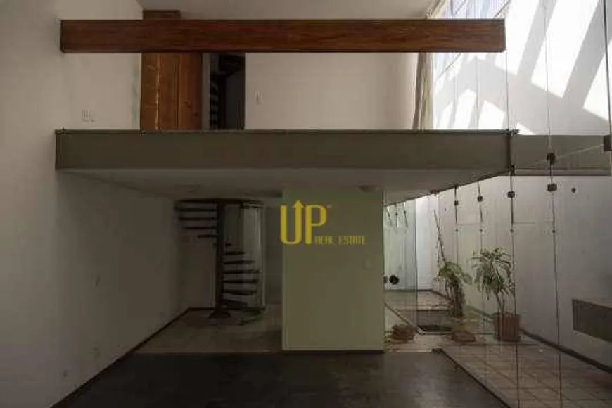 Foto 1 de Casa com 2 Quartos para venda ou aluguel, 200m² em Moema, São Paulo