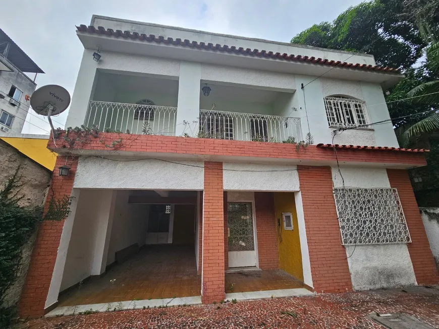 Foto 1 de Casa com 6 Quartos à venda, 260m² em Parada 40, São Gonçalo