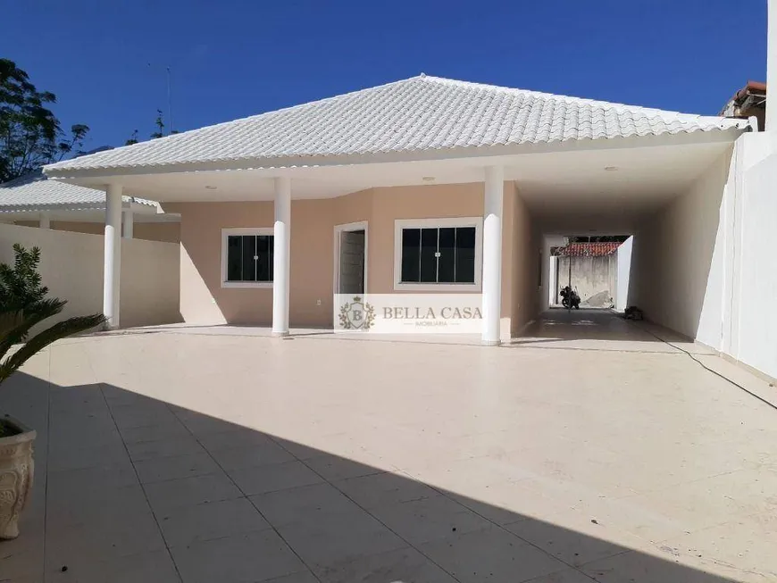 Foto 1 de Casa com 4 Quartos à venda, 300m² em Vila Capri, Araruama