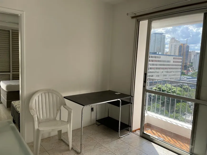 Foto 1 de Apartamento com 1 Quarto para alugar, 40m² em Liberdade, São Paulo