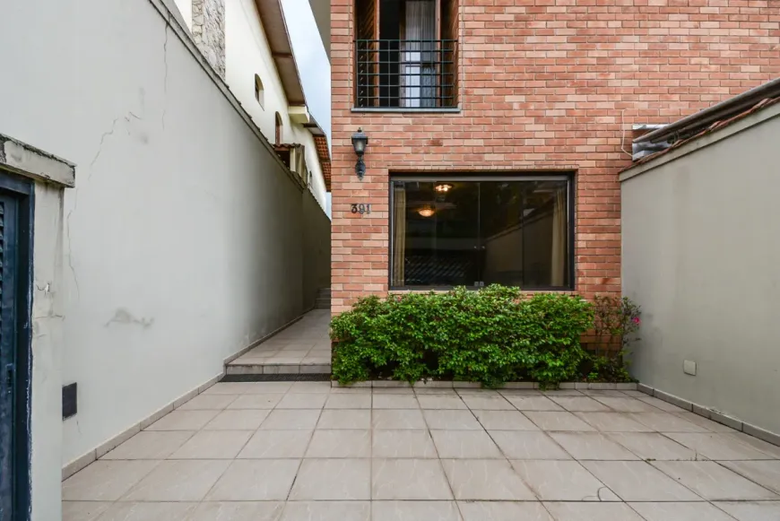 Foto 1 de Sobrado com 3 Quartos à venda, 140m² em Vila Madalena, São Paulo