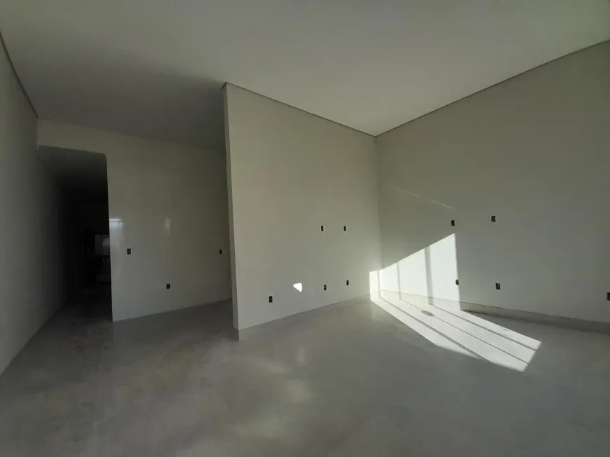 Foto 1 de Casa com 3 Quartos à venda, 180m² em Jardim Brasília, Uberlândia