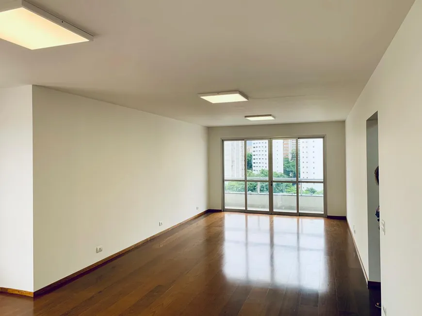 Foto 1 de Apartamento com 3 Quartos à venda, 193m² em Campo Belo, São Paulo