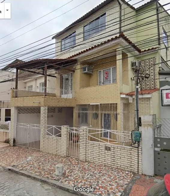 Foto 1 de Casa com 6 Quartos à venda, 195m² em Centro, Nova Iguaçu