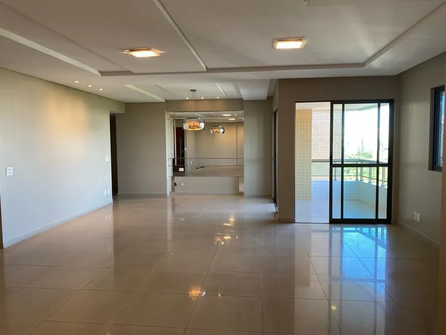 Foto 1 de Apartamento com 5 Quartos à venda, 208m² em Torre, Recife