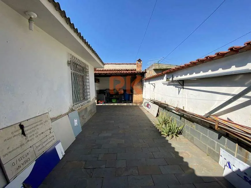 Foto 1 de Casa com 3 Quartos à venda, 232m² em Alípio de Melo, Belo Horizonte