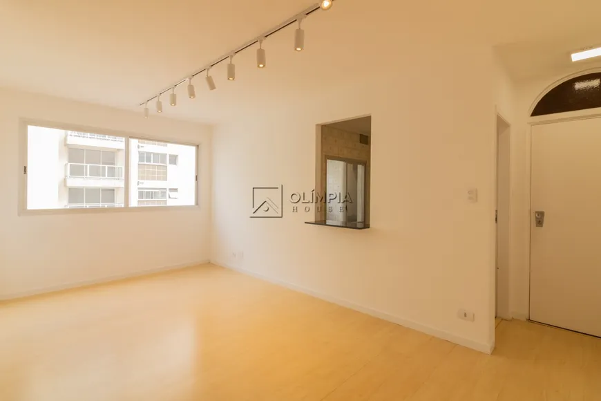 Foto 1 de Apartamento com 3 Quartos para alugar, 85m² em Vila Olímpia, São Paulo