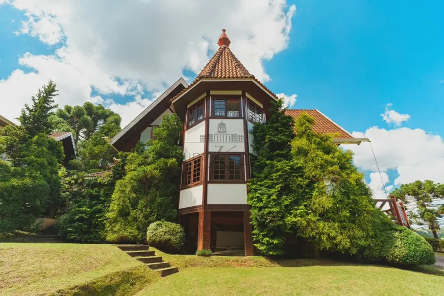 Foto 1 de Casa com 6 Quartos à venda, 568m² em Vila Capivari, Campos do Jordão