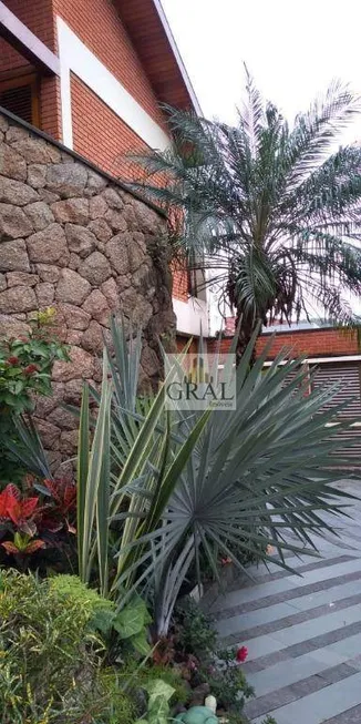 Foto 1 de Casa com 5 Quartos à venda, 300m² em Jardim do Mar, São Bernardo do Campo