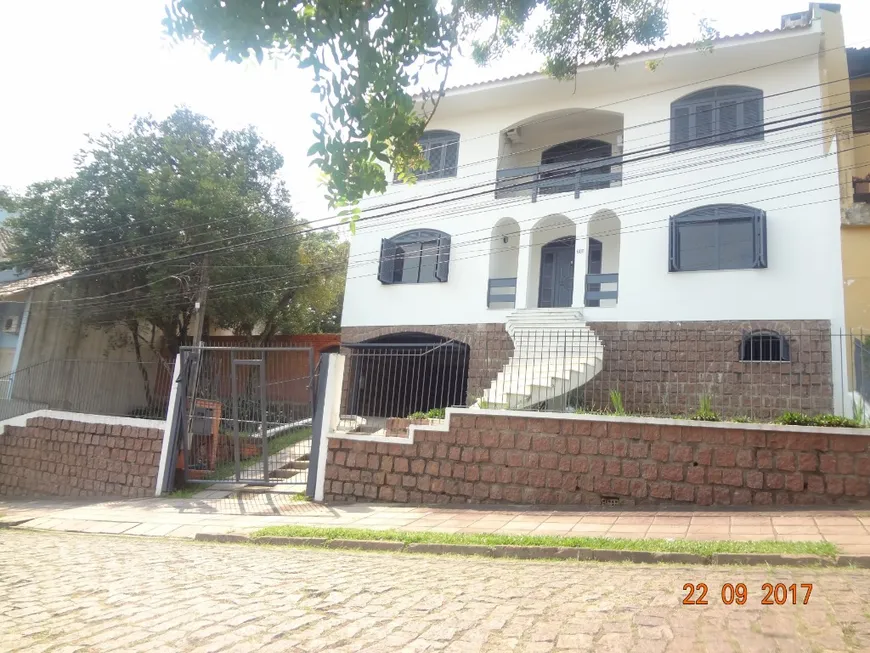 Foto 1 de Casa com 4 Quartos à venda, 366m² em Nonoai, Porto Alegre