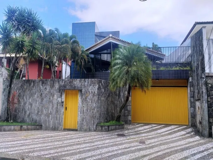 Foto 1 de Casa com 4 Quartos para venda ou aluguel, 354m² em Itaigara, Salvador