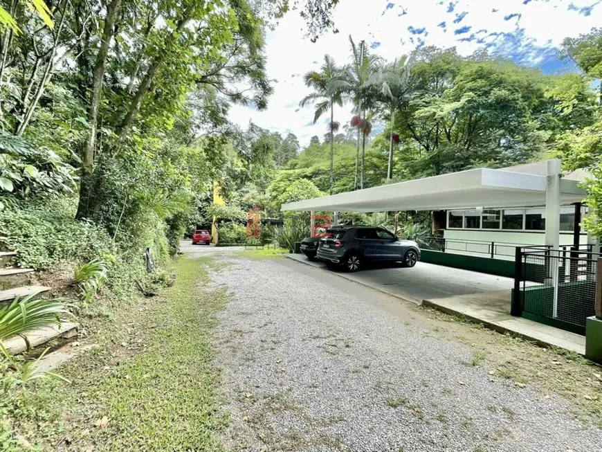 Foto 1 de Casa com 3 Quartos à venda, 380m² em Chácara do Refugio, Carapicuíba