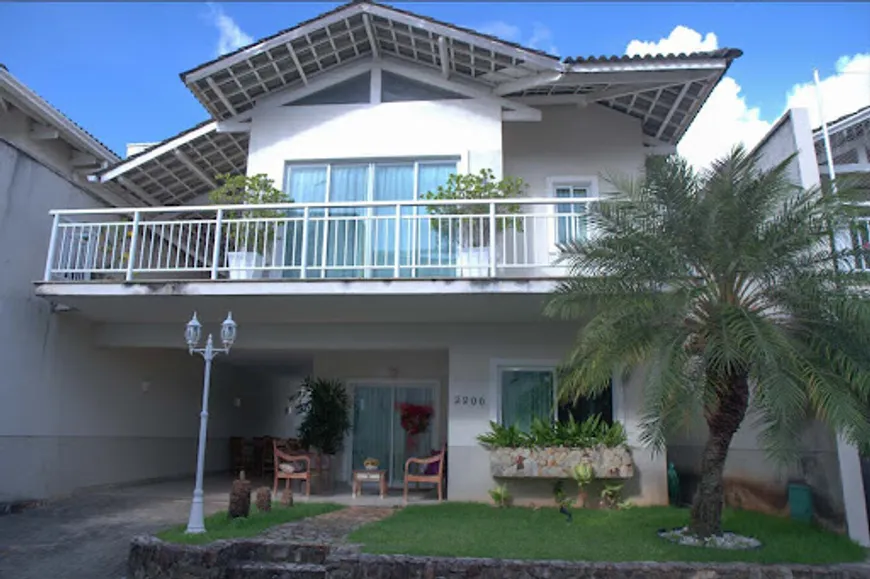 Foto 1 de Casa de Condomínio com 3 Quartos à venda, 278m² em Alagadiço Novo, Fortaleza
