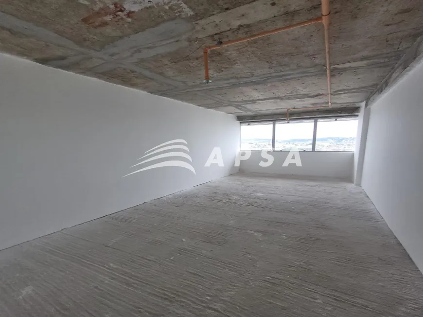 Foto 1 de Sala Comercial para alugar, 24m² em Todos os Santos, Rio de Janeiro