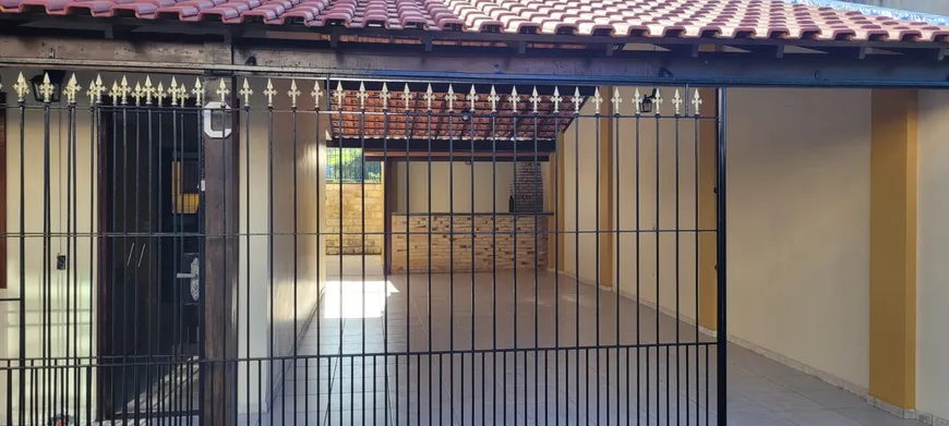 Foto 1 de Casa com 2 Quartos à venda, 110m² em São Marcos, Macaé