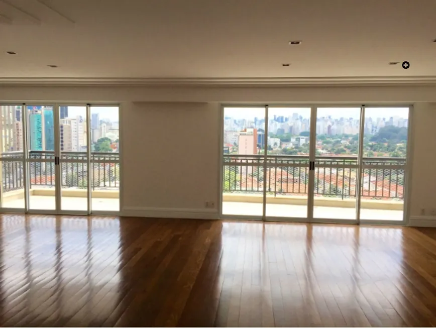 Foto 1 de Apartamento com 3 Quartos para venda ou aluguel, 212m² em Moema, São Paulo