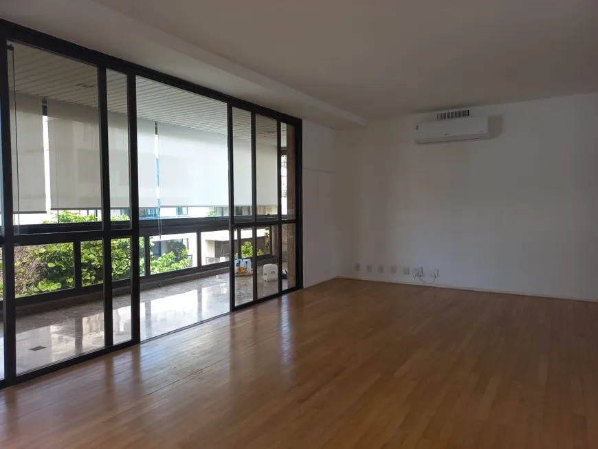 Foto 1 de Apartamento com 2 Quartos para alugar, 160m² em Ipanema, Rio de Janeiro