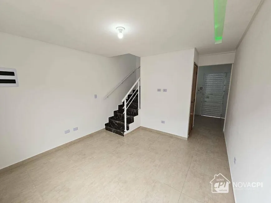 Foto 1 de Casa de Condomínio com 2 Quartos à venda, 58m² em Ribeirópolis, Praia Grande