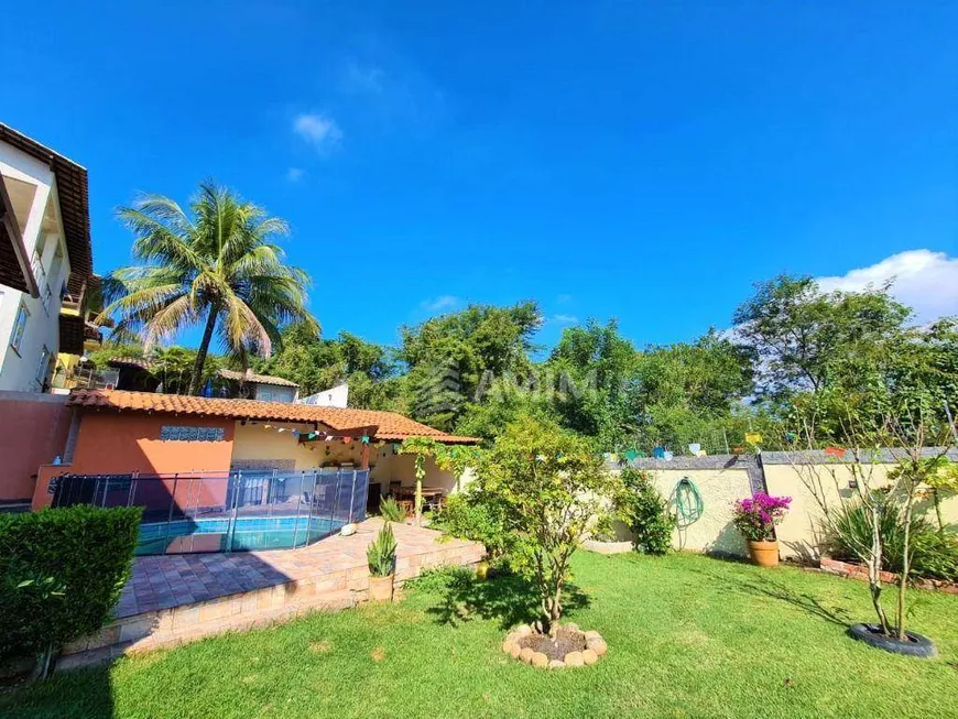 Foto 1 de Casa de Condomínio com 4 Quartos à venda, 180m² em Sapê, Niterói