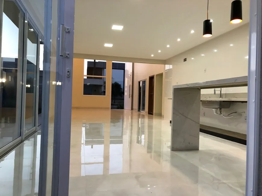 Foto 1 de Casa de Condomínio com 4 Quartos à venda, 212m² em Residencial Goiânia Golfe Clube, Goiânia