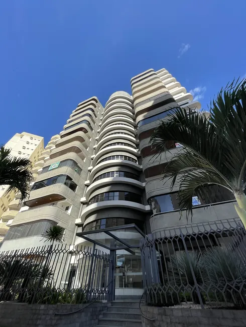 Foto 1 de Apartamento com 4 Quartos à venda, 209m² em Setor Oeste, Goiânia