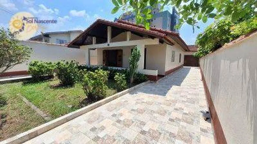 Foto 1 de Casa com 3 Quartos à venda, 375m² em Centro, Bertioga