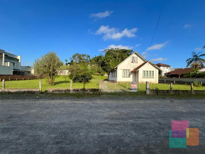 Foto 1 de Lote/Terreno à venda, 1888m² em Floresta, Joinville