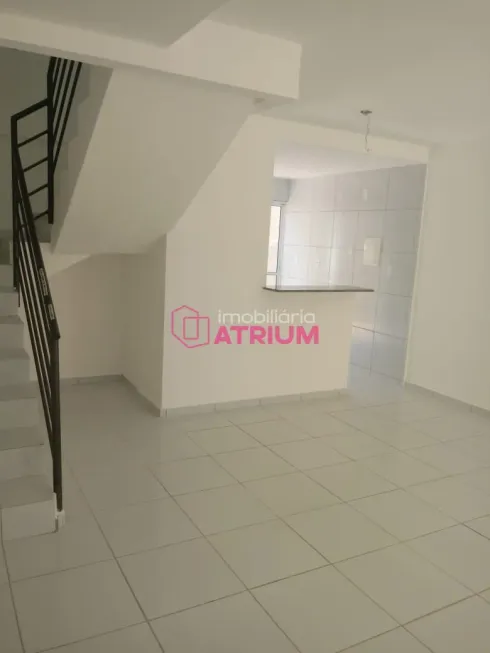 Foto 1 de Casa de Condomínio com 2 Quartos para alugar, 78m² em Nova Parnamirim, Parnamirim