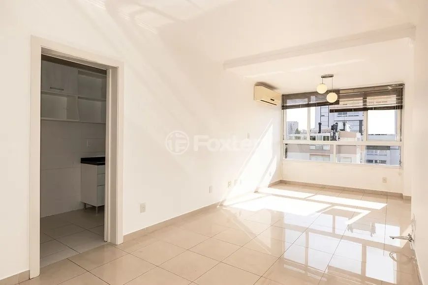 Foto 1 de Apartamento com 3 Quartos à venda, 85m² em Jardim Lindóia, Porto Alegre