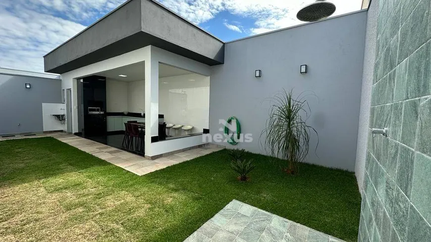 Foto 1 de Casa de Condomínio com 3 Quartos à venda, 200m² em Vida Nova, Uberlândia