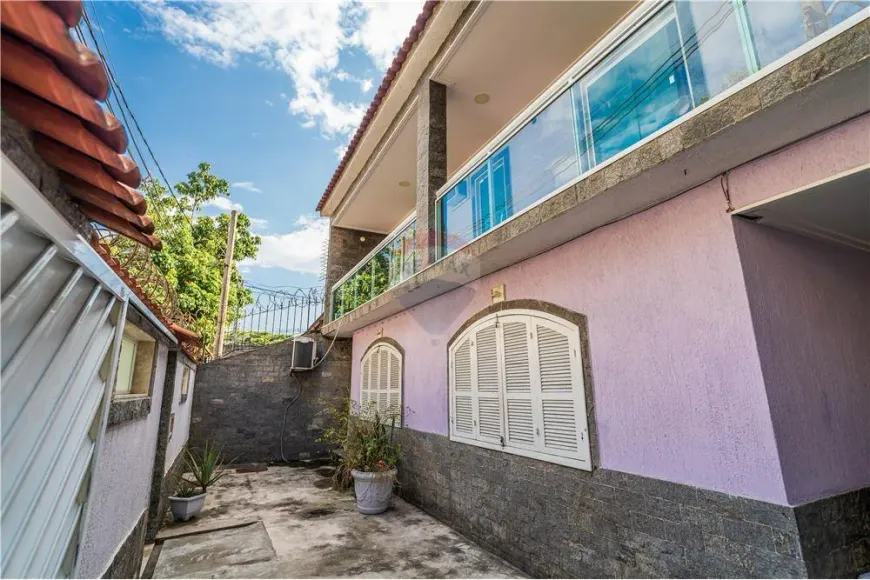 Foto 1 de Casa com 4 Quartos à venda, 267m² em Zumbi, Rio de Janeiro