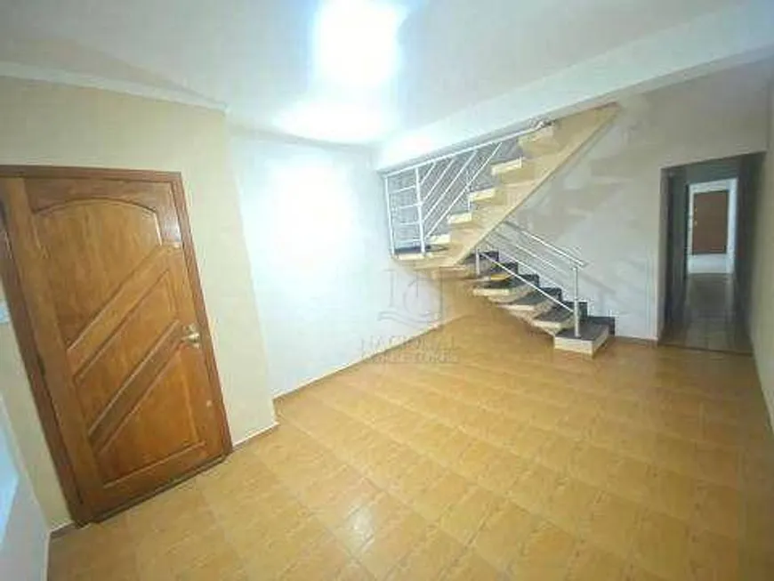 Foto 1 de Sobrado com 3 Quartos para venda ou aluguel, 176m² em Vila Junqueira, Santo André