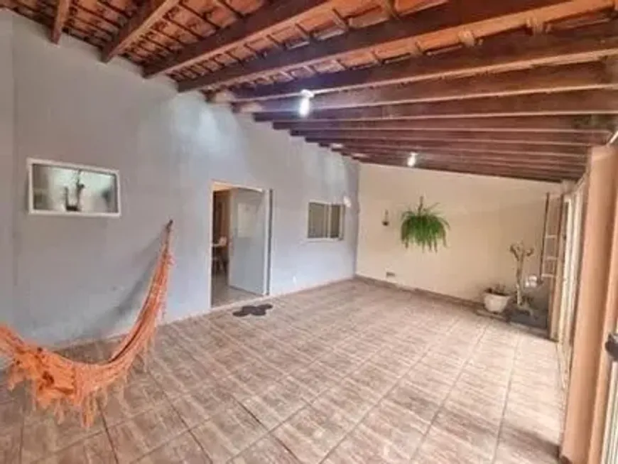 Foto 1 de Casa com 2 Quartos à venda, 73m² em Jardim Atlântico, Serra