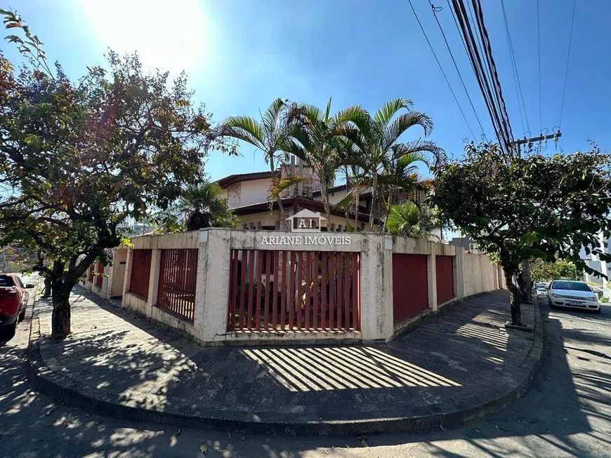 Foto 1 de Casa com 5 Quartos à venda, 400m² em Jardim da Cidade, Betim