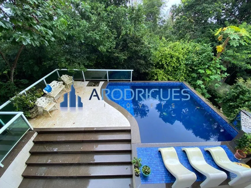 Foto 1 de Casa de Condomínio com 4 Quartos para venda ou aluguel, 900m² em Alphaville I, Salvador