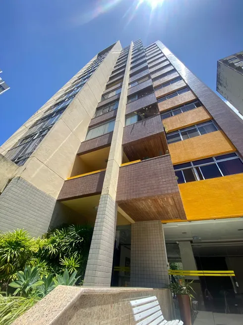 Foto 1 de Apartamento com 3 Quartos à venda, 156m² em Itaigara, Salvador
