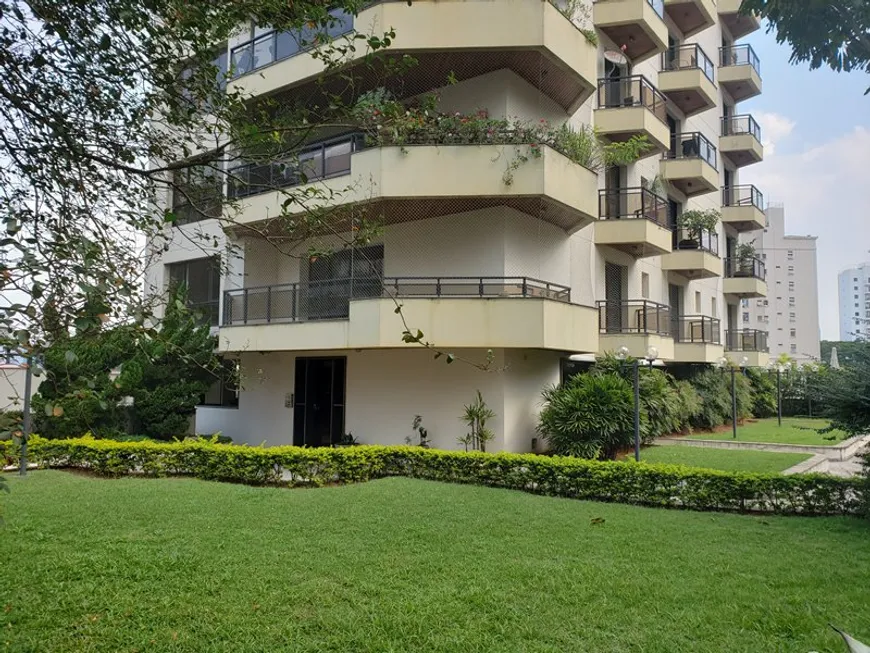 Foto 1 de Apartamento com 3 Quartos à venda, 262m² em Real Parque, São Paulo