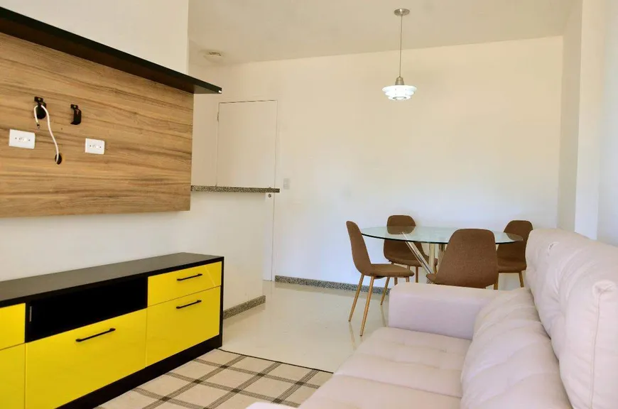 Foto 1 de Apartamento com 3 Quartos à venda, 76m² em Farolândia, Aracaju