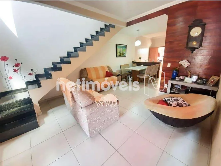 Foto 1 de Casa com 4 Quartos à venda, 150m² em Parque Xangri La, Contagem