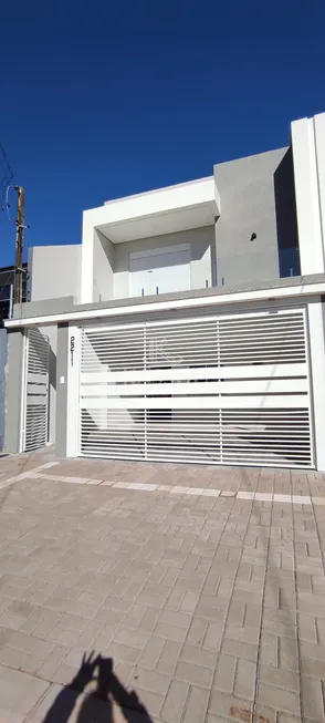 Foto 1 de Sobrado com 2 Quartos à venda, 133m² em FAG, Cascavel