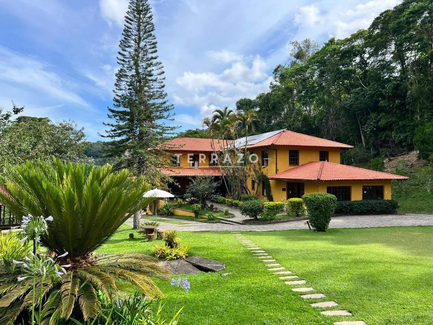 Foto 1 de Casa com 9 Quartos à venda, 400m² em Parque do Imbuí, Teresópolis