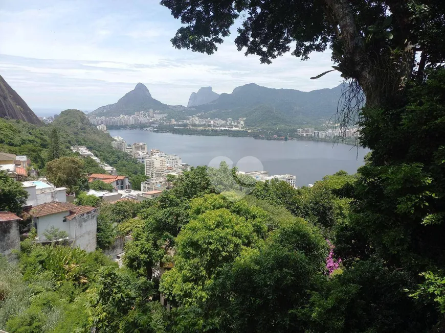 Foto 1 de Casa com 3 Quartos à venda, 234m² em Lagoa, Rio de Janeiro