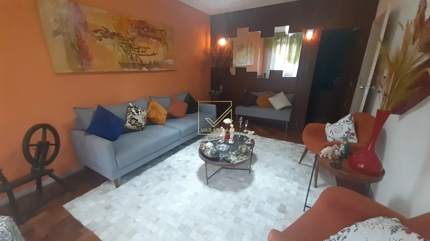 Foto 1 de Casa com 6 Quartos à venda, 250m² em Colégio Batista, Belo Horizonte