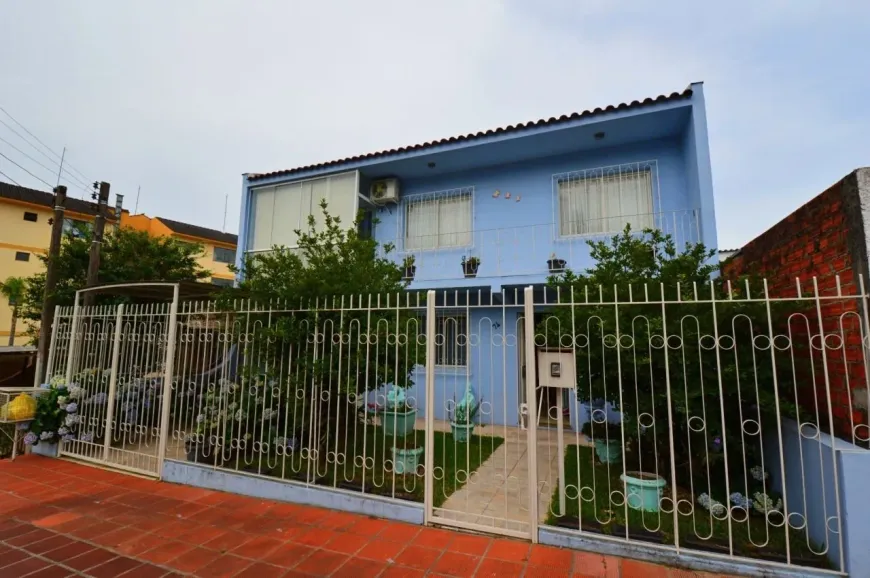 Foto 1 de Casa com 2 Quartos à venda, 174m² em Camobi, Santa Maria