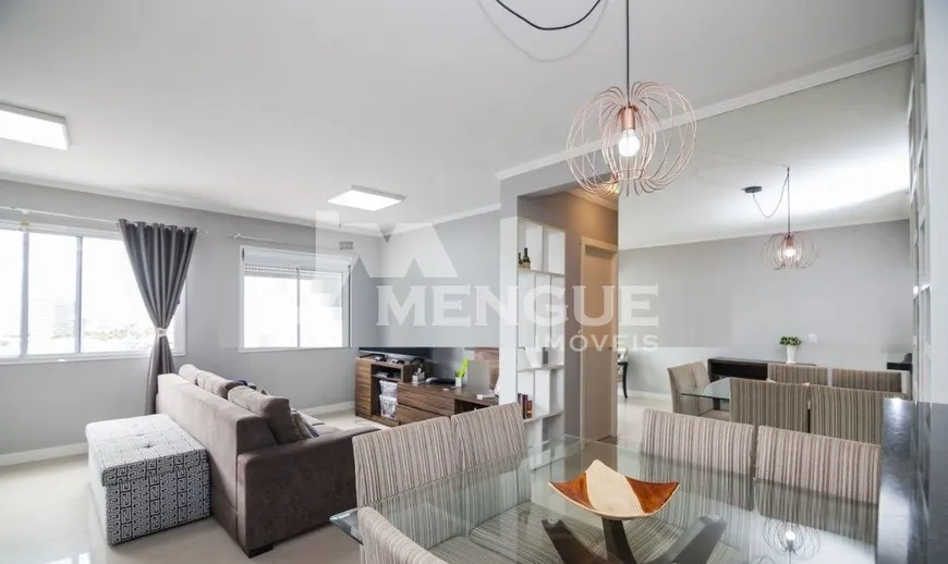 Foto 1 de Apartamento com 3 Quartos à venda, 68m² em Vila Ipiranga, Porto Alegre