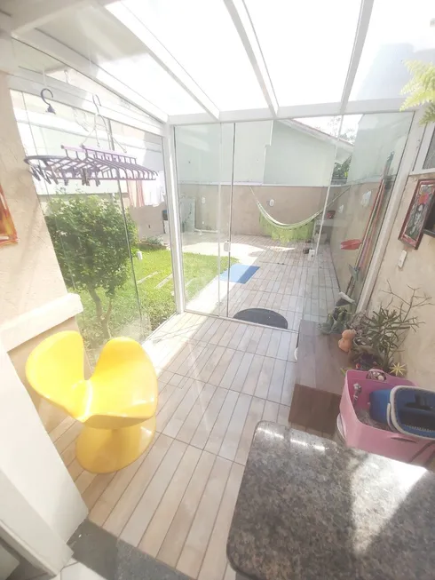 Foto 1 de Casa com 2 Quartos à venda, 55m² em Hípica, Porto Alegre