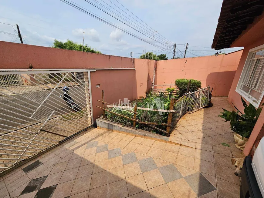 Foto 1 de Casa com 3 Quartos à venda, 130m² em Carnascialli, Londrina