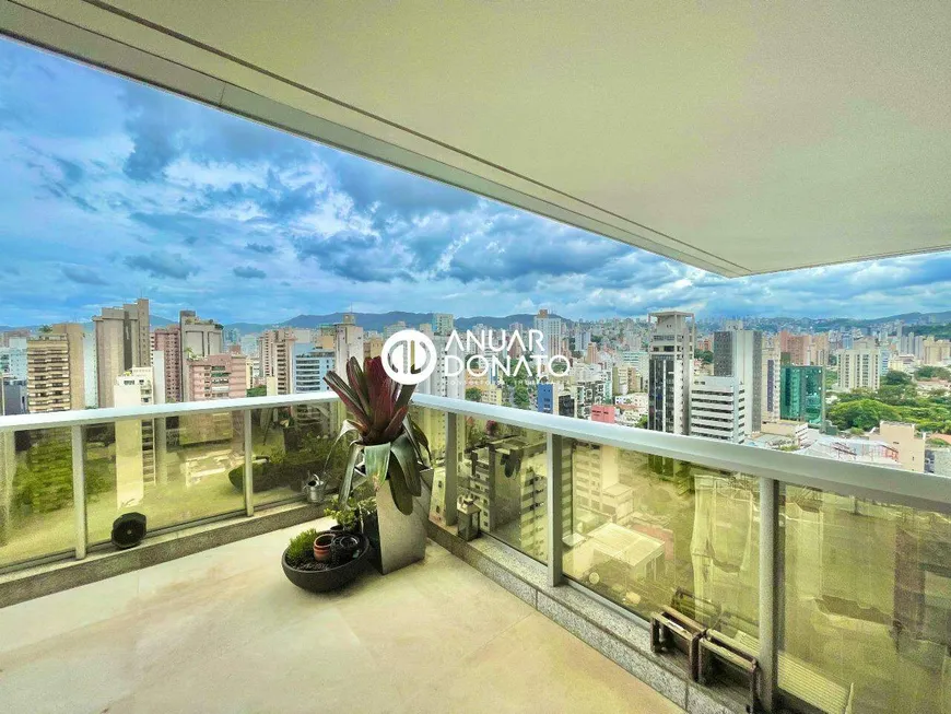 Foto 1 de Apartamento com 4 Quartos à venda, 206m² em Lourdes, Belo Horizonte